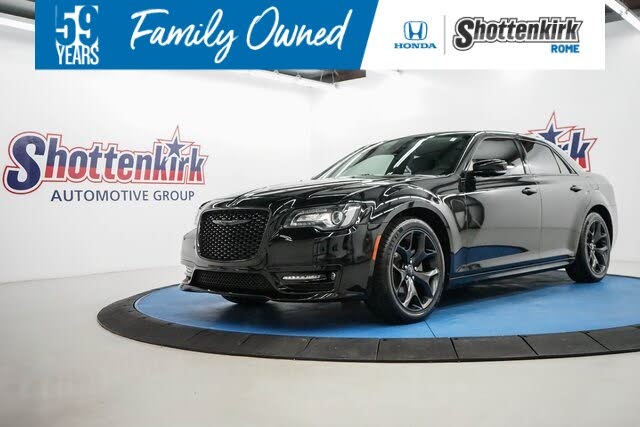 2022 Chrysler 300 Touring L RWD