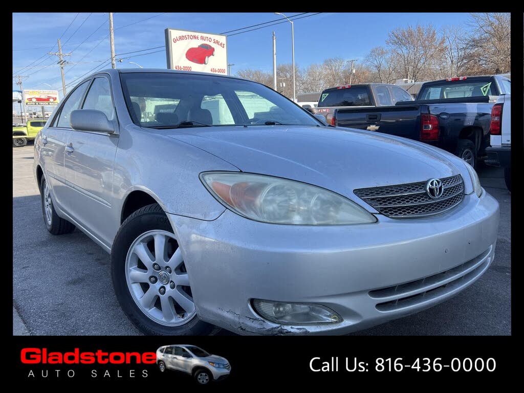 2004 Toyota Camry XLE V6 FWD