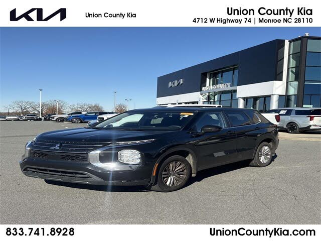 2022 Mitsubishi Outlander ES FWD