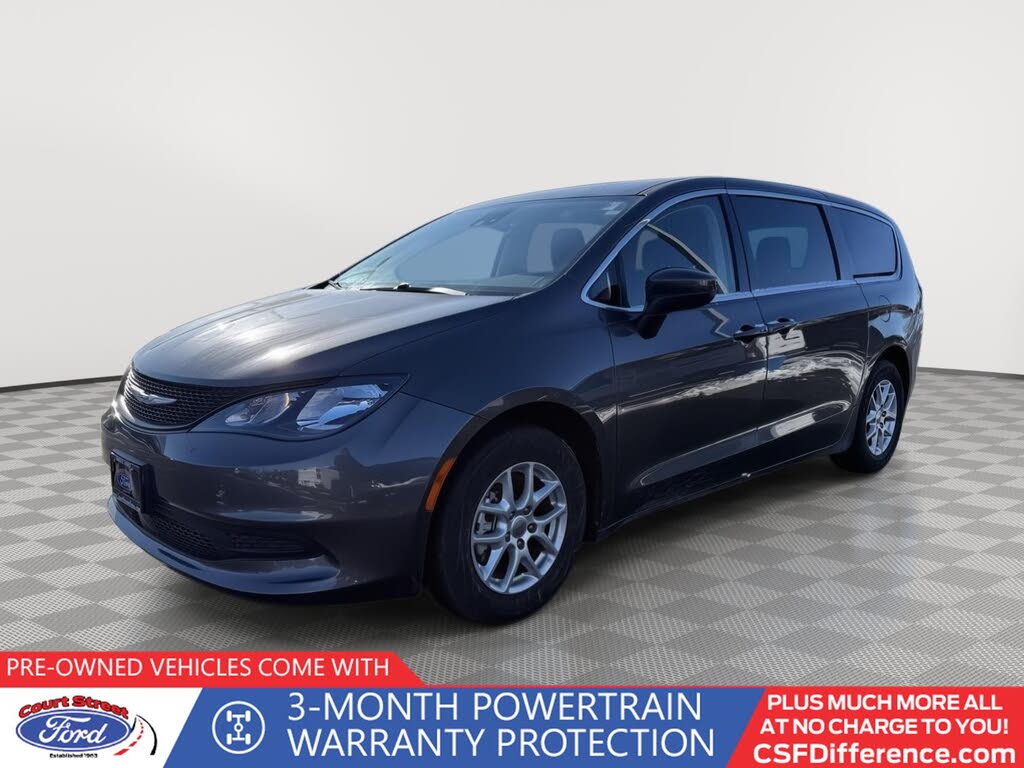 2023 Chrysler Voyager LX FWD