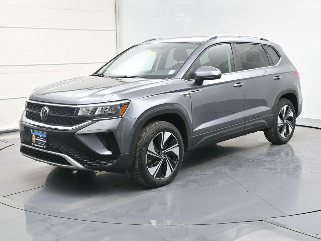 2024 Volkswagen Taos SE 4Motion