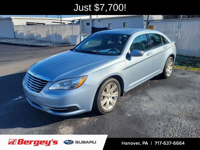 2012 Chrysler 200 Touring Sedan FWD
