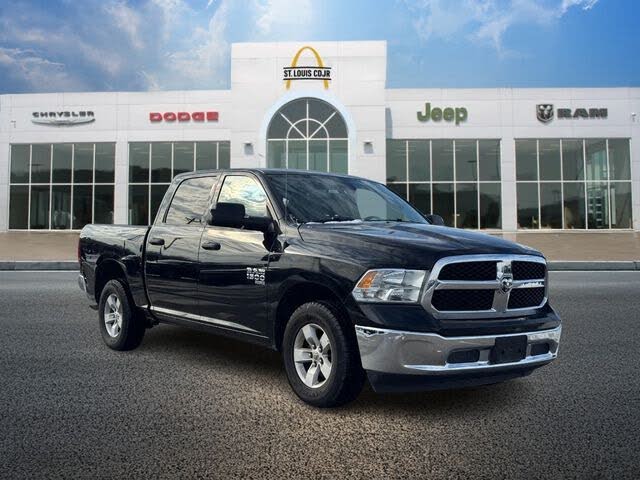 2023 RAM 1500 Classic SLT Crew Cab 4WD