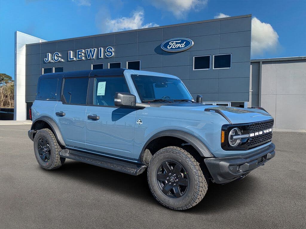 2025 Ford Bronco Outer Banks 4-Door 4WD