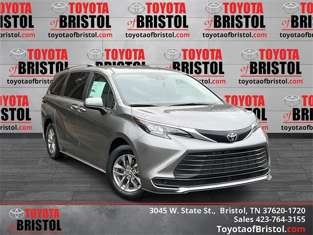 2026 Toyota Sienna LE 8-Passenger FWD