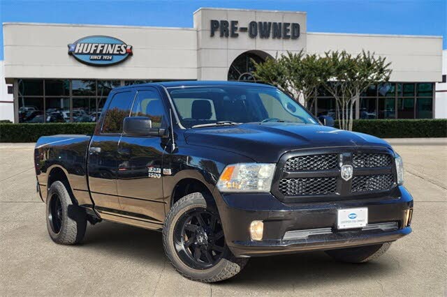 2017 RAM 1500 Express Quad Cab 4WD