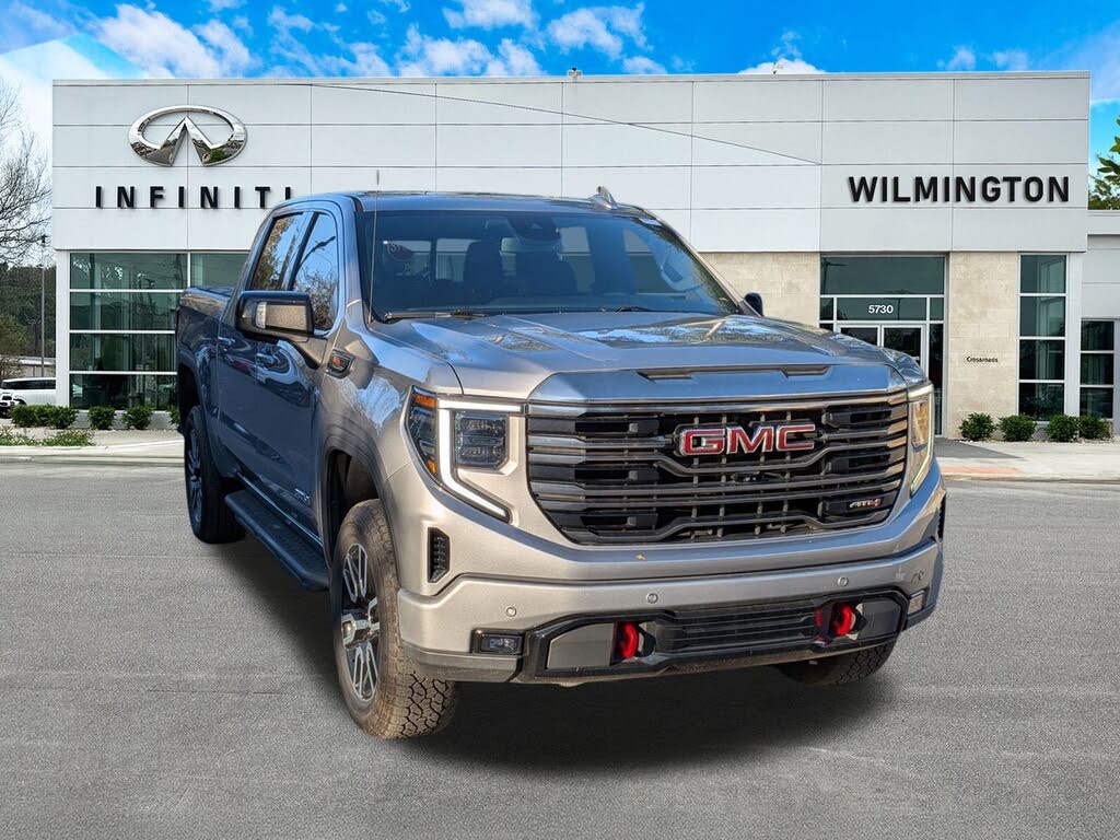 2023 GMC Sierra 1500 AT4 Crew Cab 4WD