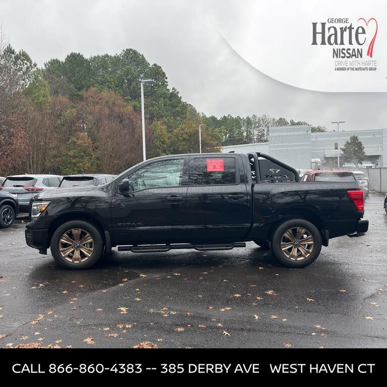 2024 Nissan Titan SV Crew Cab 4WD