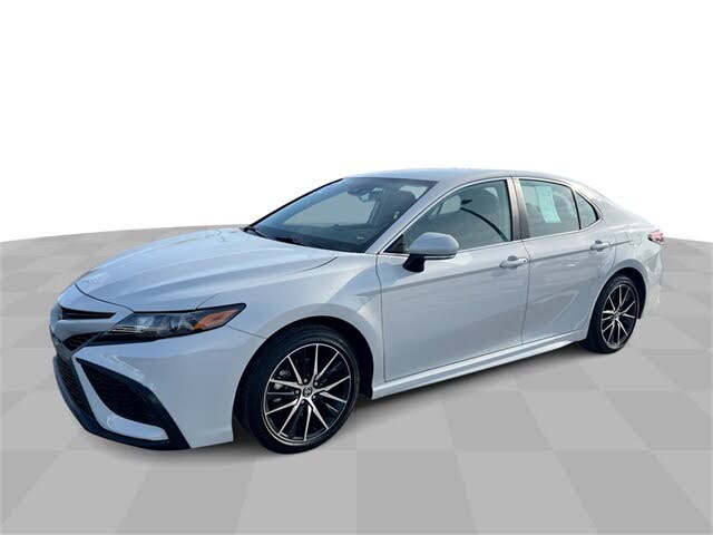 2024 Toyota Camry SE FWD