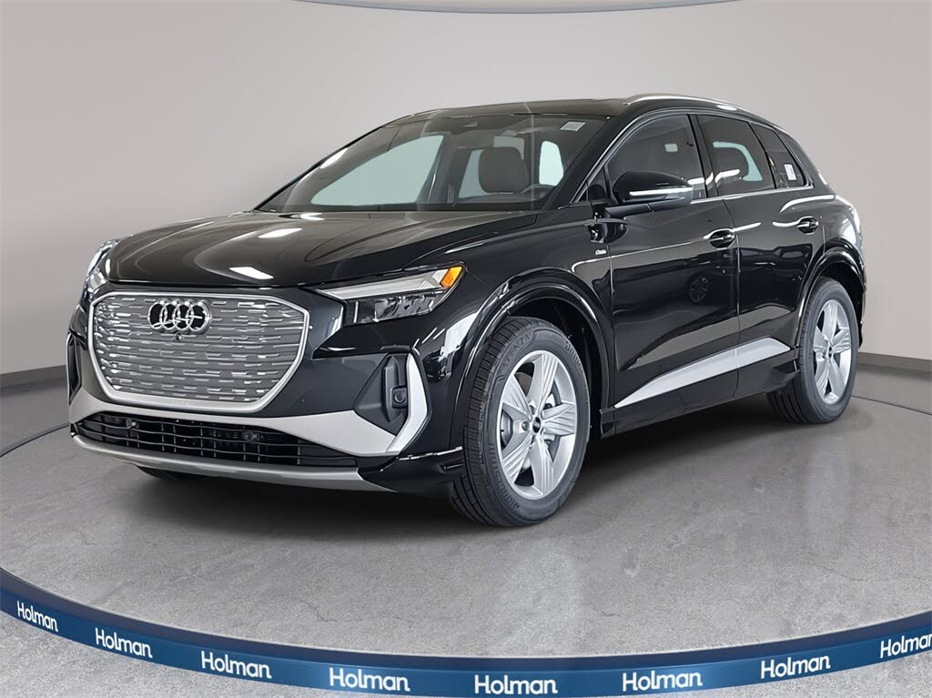2026 Audi Q4 e-tron quattro Premium 55