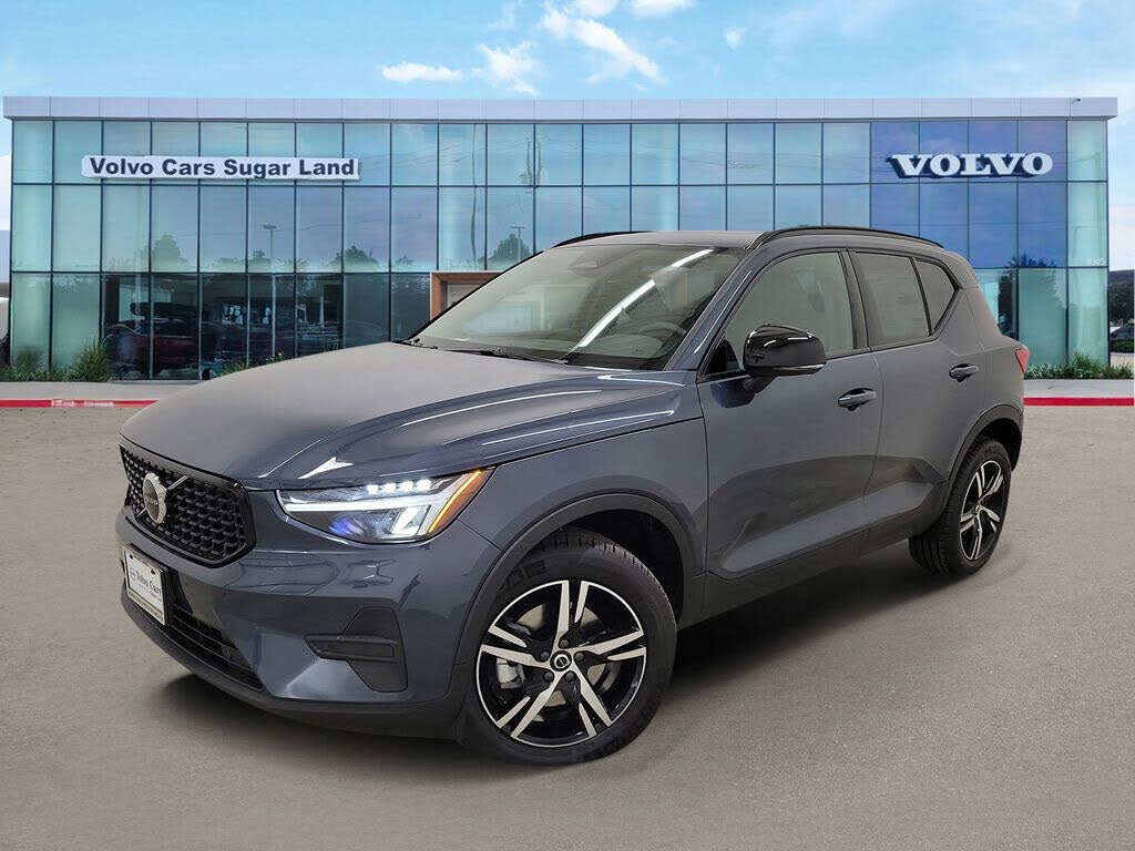 2026 Volvo XC40 B4 Core FWD
