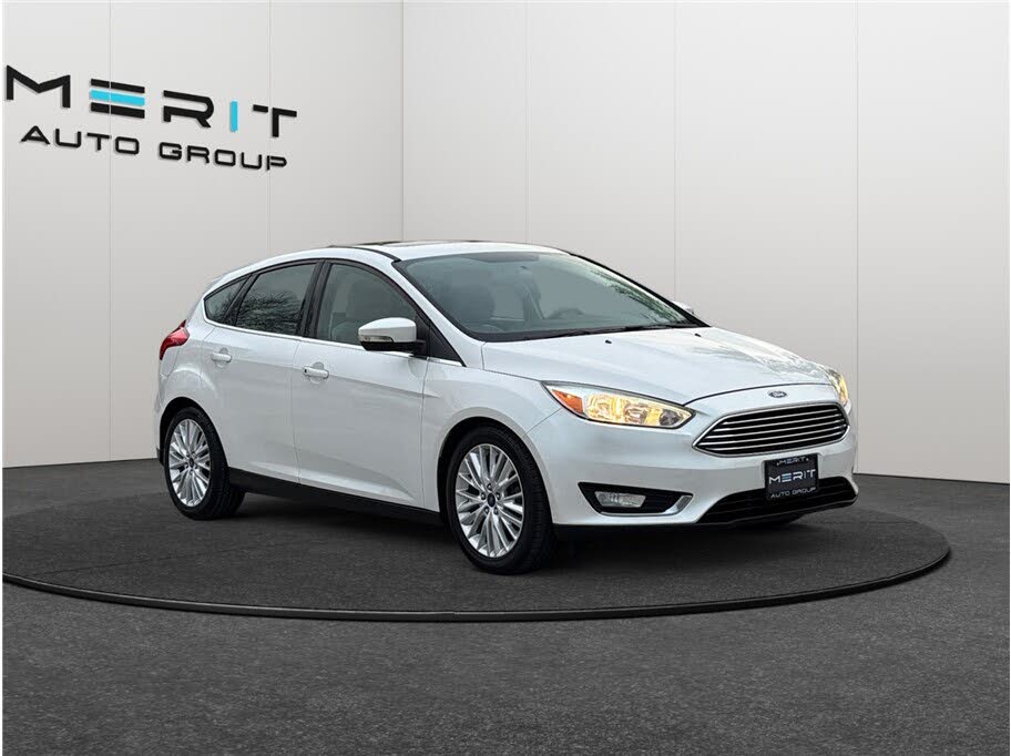 2015 Ford Focus Titanium Hatchback