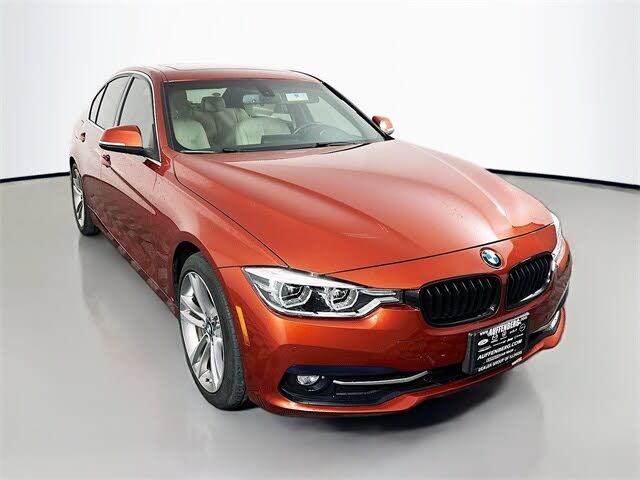 2018 BMW 3 Series 330i Sedan RWD