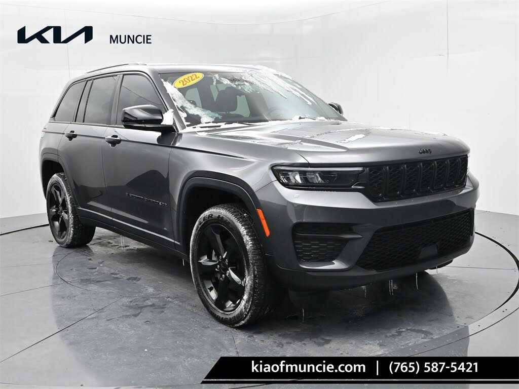 2022 Jeep Grand Cherokee Altitude 4WD