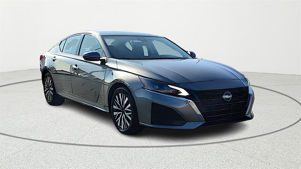 2023 Nissan Altima 2.5 SV FWD