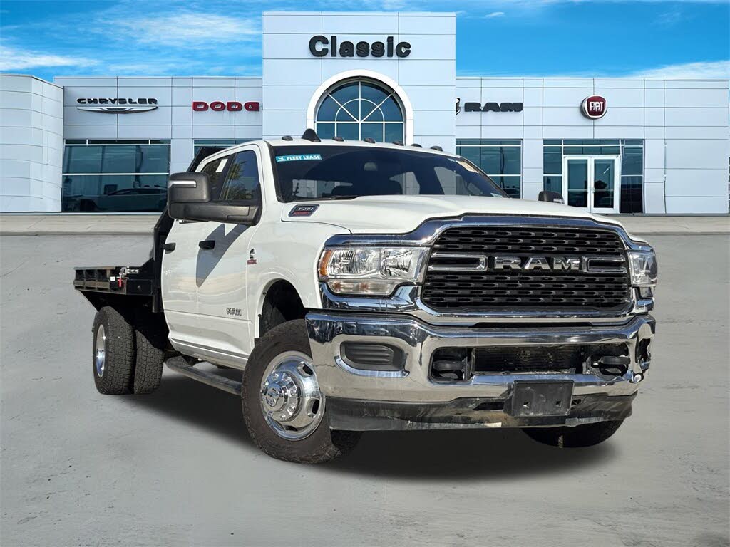 2024 RAM 3500 Chassis SLT Crew Cab LB DRW 4WD