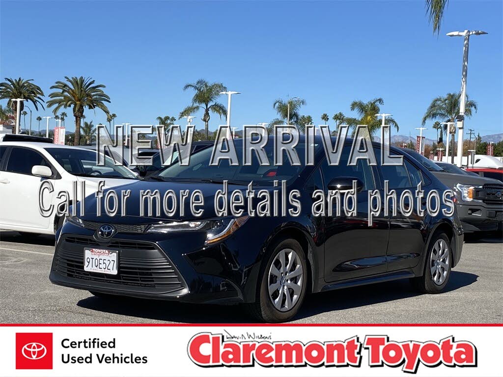 2025 Toyota Corolla LE FWD