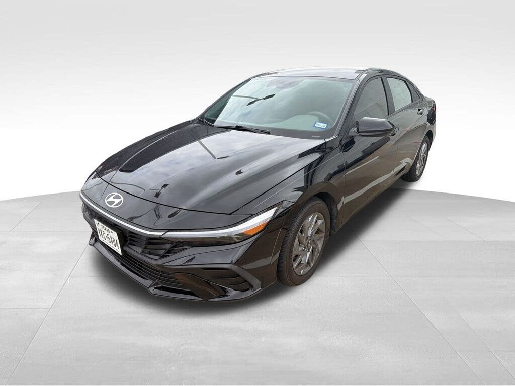 2024 Hyundai Elantra SEL FWD