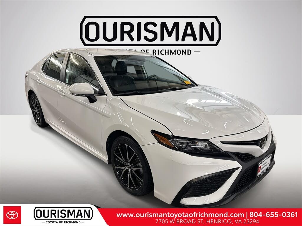 2024 Toyota Camry SE FWD