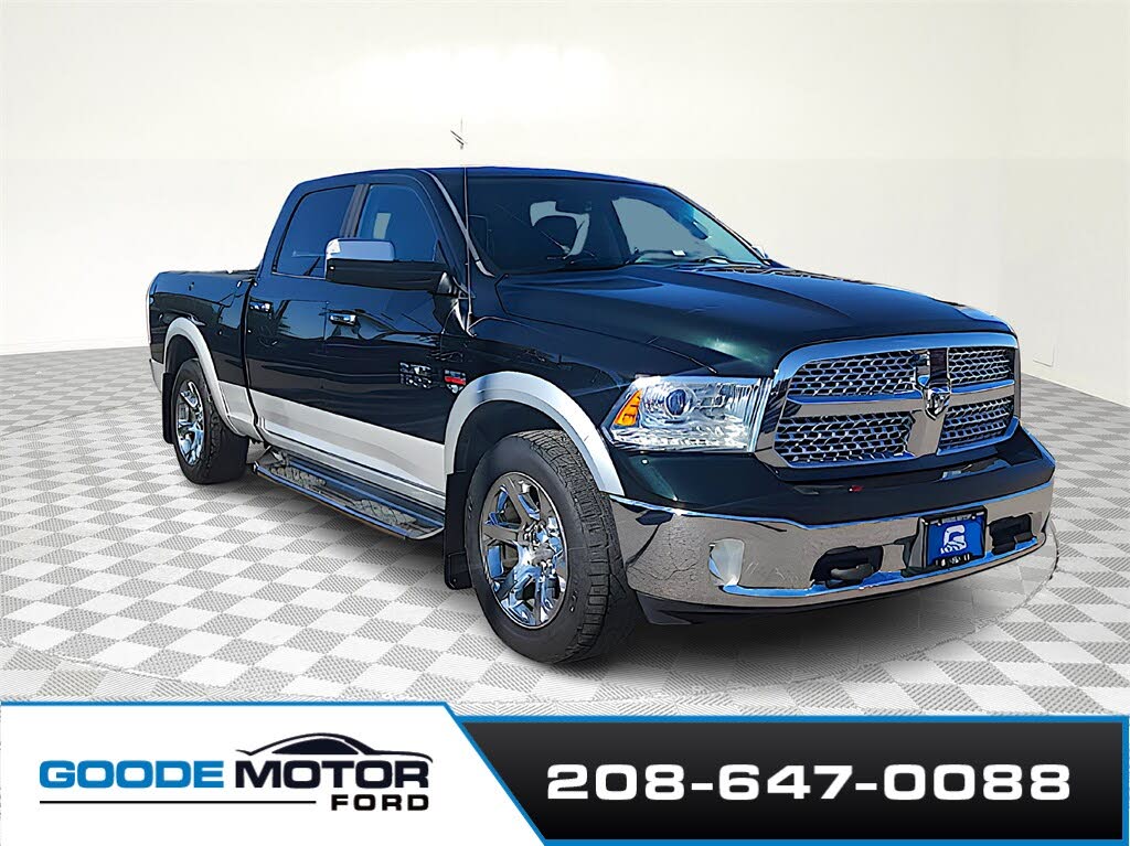 2015 RAM 1500 Laramie Crew Cab 4WD