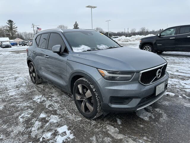 2019 Volvo XC40 T5 Momentum AWD