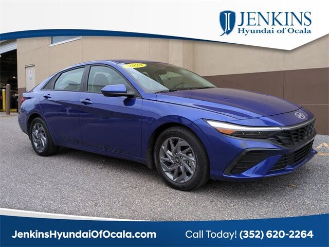 2024 Hyundai Elantra SEL FWD