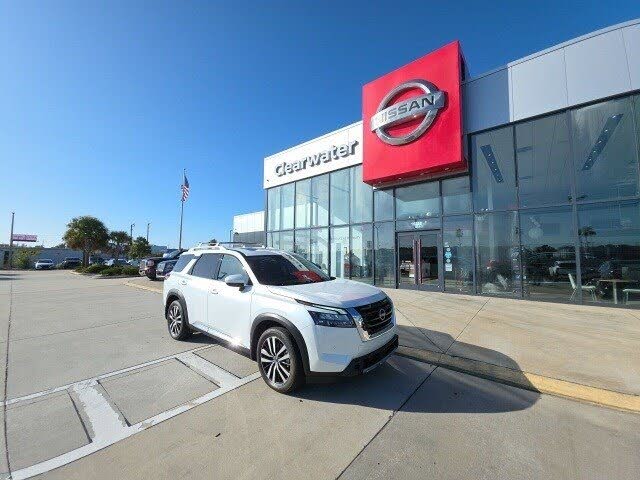 2025 Nissan Pathfinder Platinum 4WD