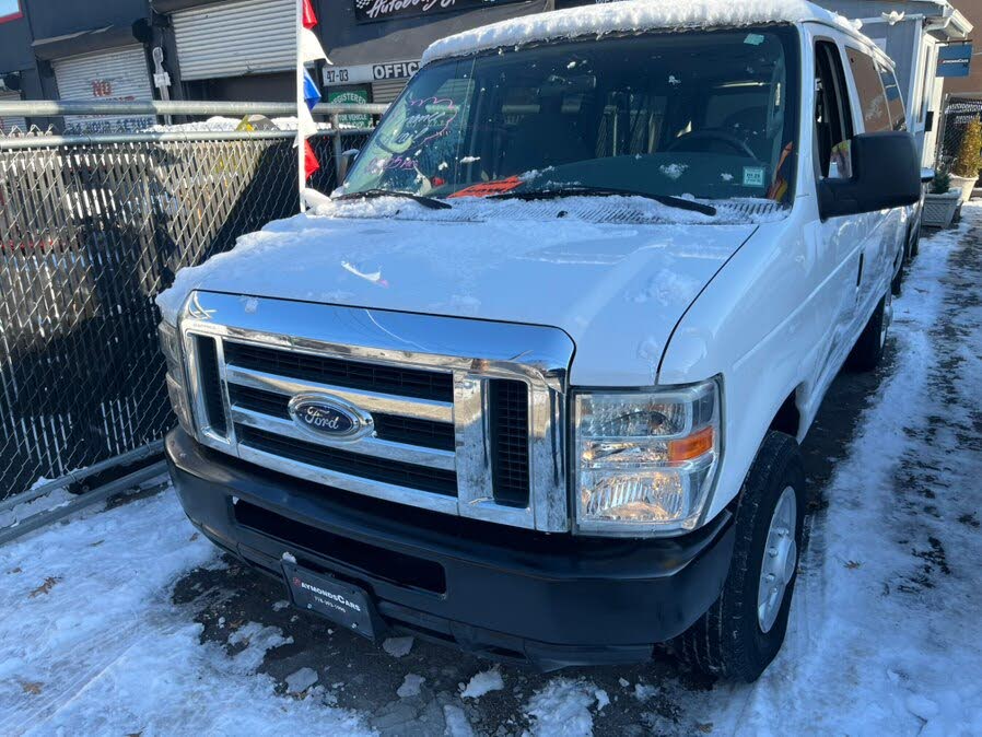 2008 Ford E-Series E-350 XLT Super Duty Passenger Van