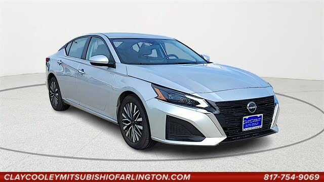 2023 Nissan Altima 2.5 SV FWD