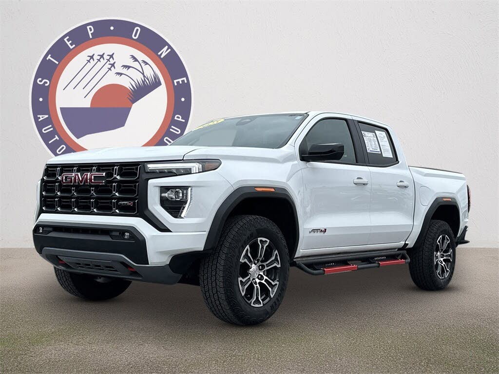 2025 GMC Canyon AT4 Crew Cab 4WD