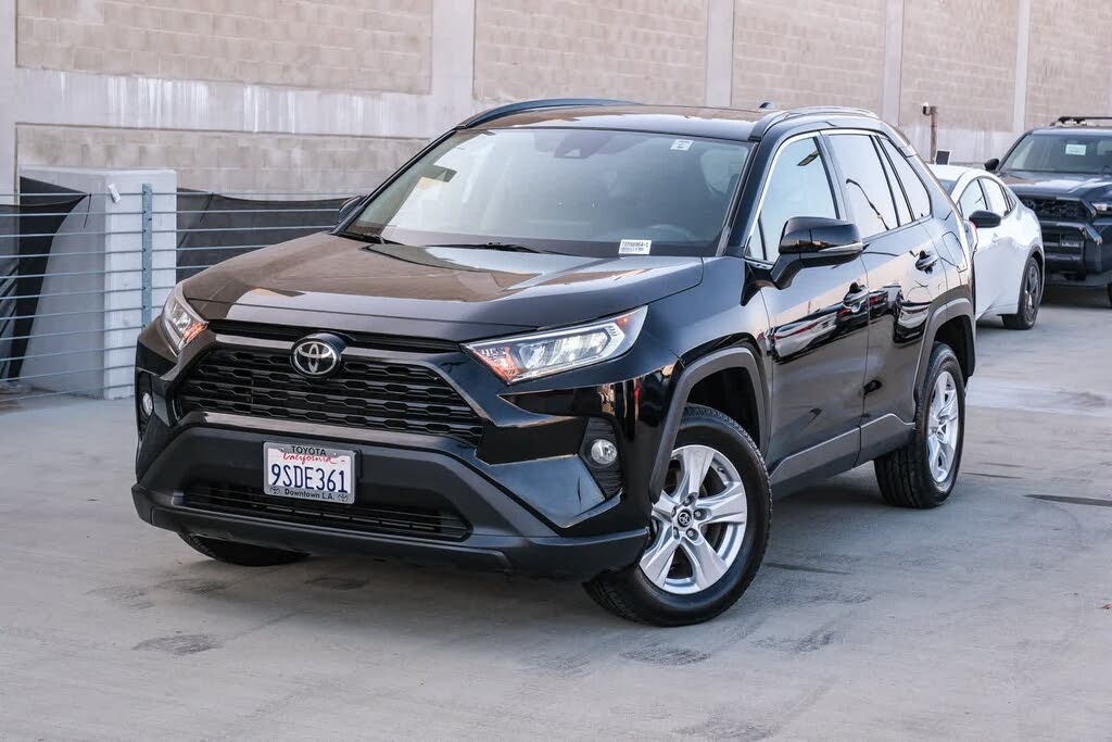 2019 Toyota RAV4 XLE FWD