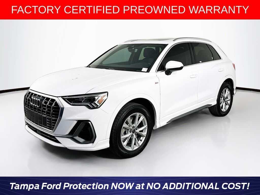 2024 Audi Q3 quattro Premium S Line 45 TFSI