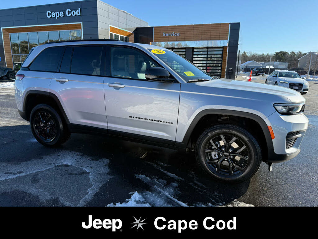 2025 Jeep Grand Cherokee Altitude X 4WD