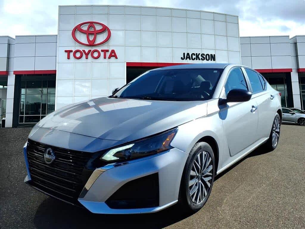 2025 Nissan Altima 2.5 SV FWD