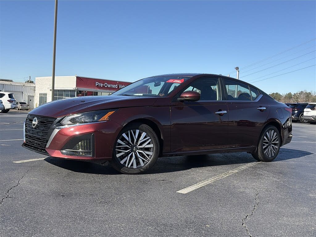 2025 Nissan Altima 2.5 SV FWD