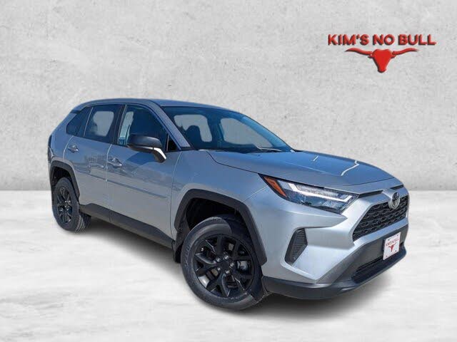 2025 Toyota RAV4 LE FWD