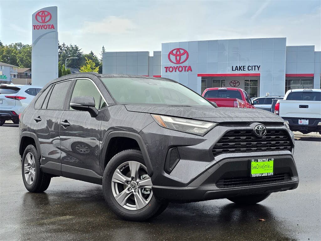 2025 Toyota RAV4 Hybrid XLE AWD