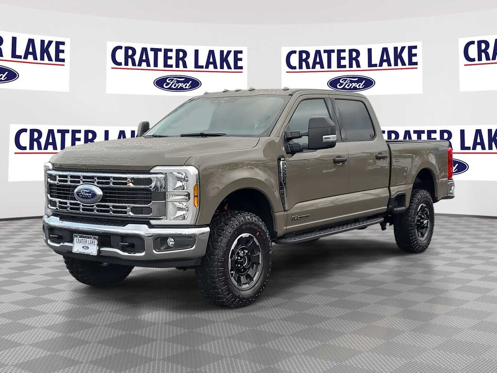 2026 Ford F-250 Super Duty XLT Crew Cab 4WD