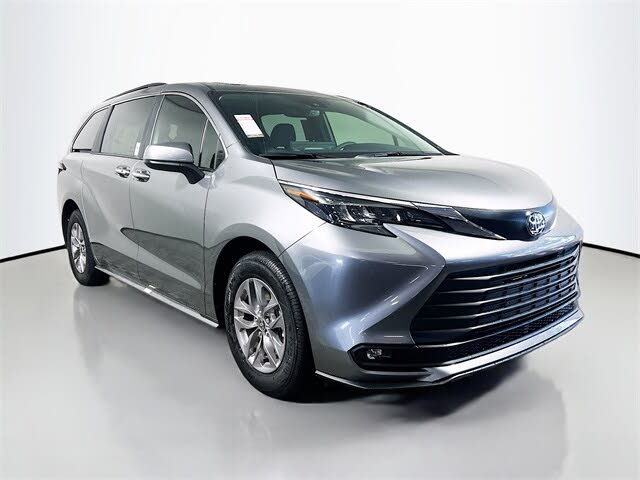 2026 Toyota Sienna XLE 7-Passenger FWD
