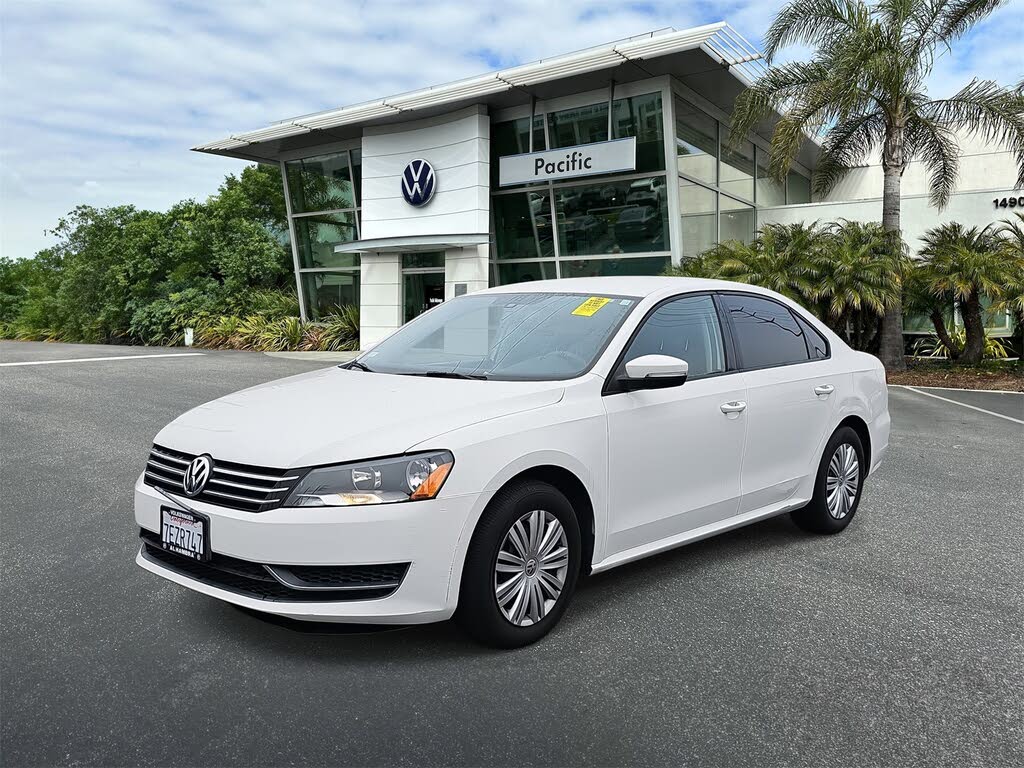 2014 Volkswagen Passat S 1.8