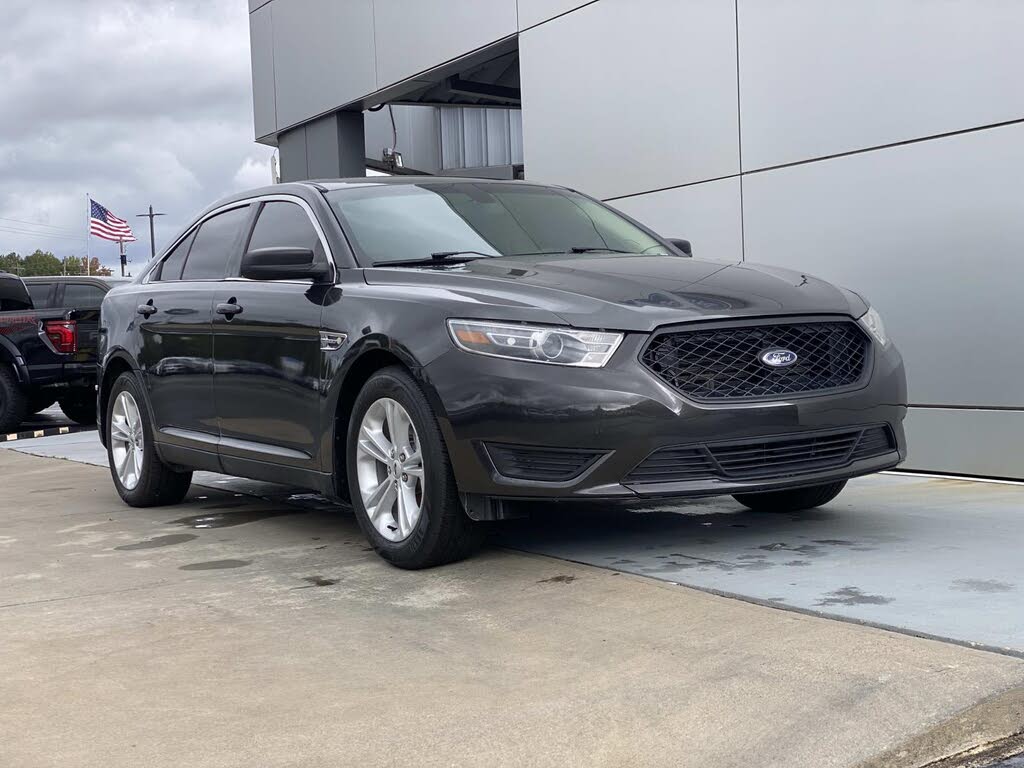 2018 Ford Taurus SE FWD
