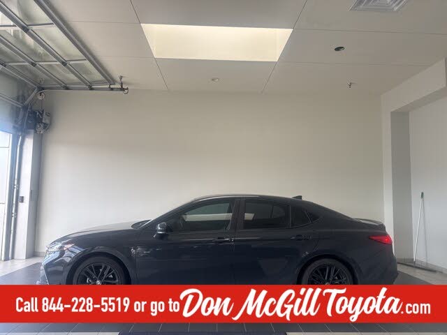 2025 Toyota Camry SE FWD