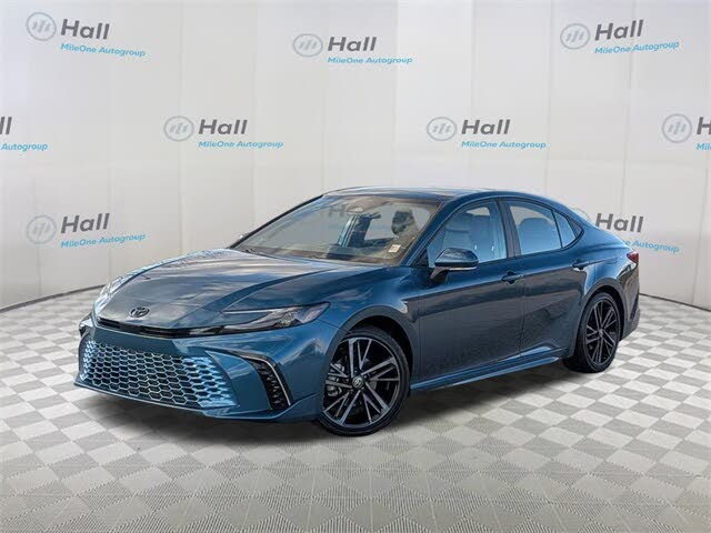 2025 Toyota Camry XSE FWD