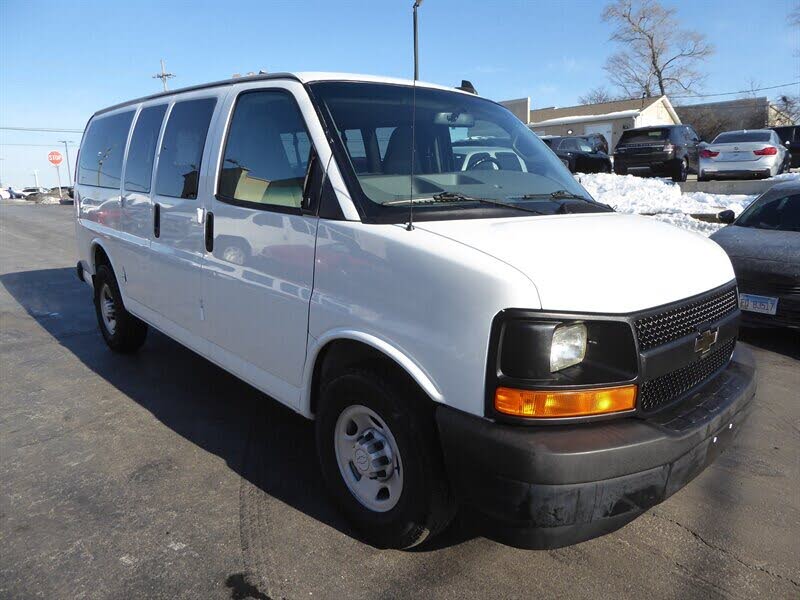 2017 Chevrolet Express 2500 LS RWD