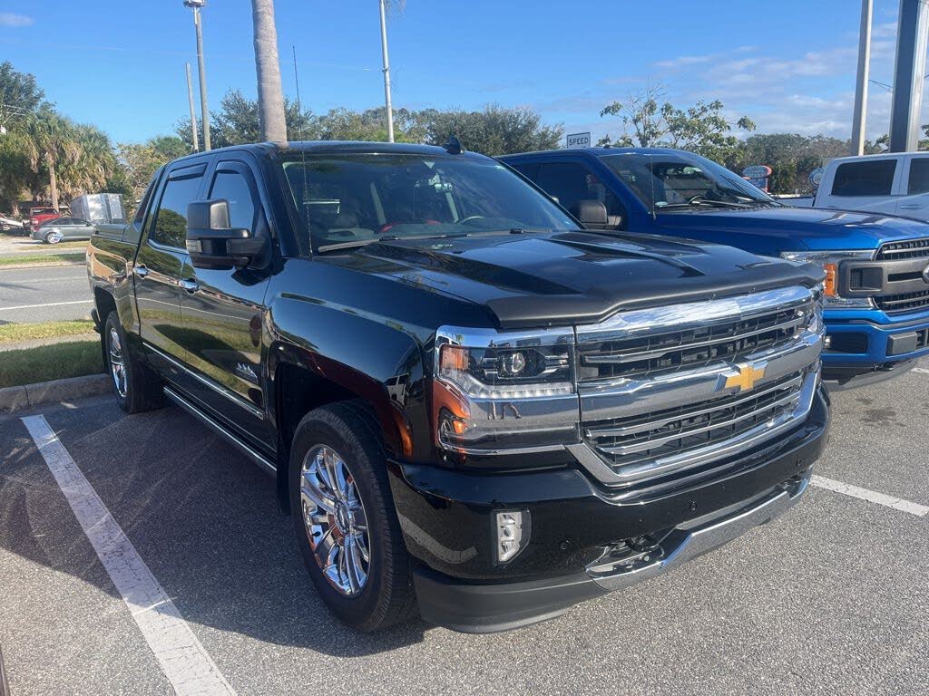 2017 Chevrolet Silverado 1500 High Country Crew Cab RWD