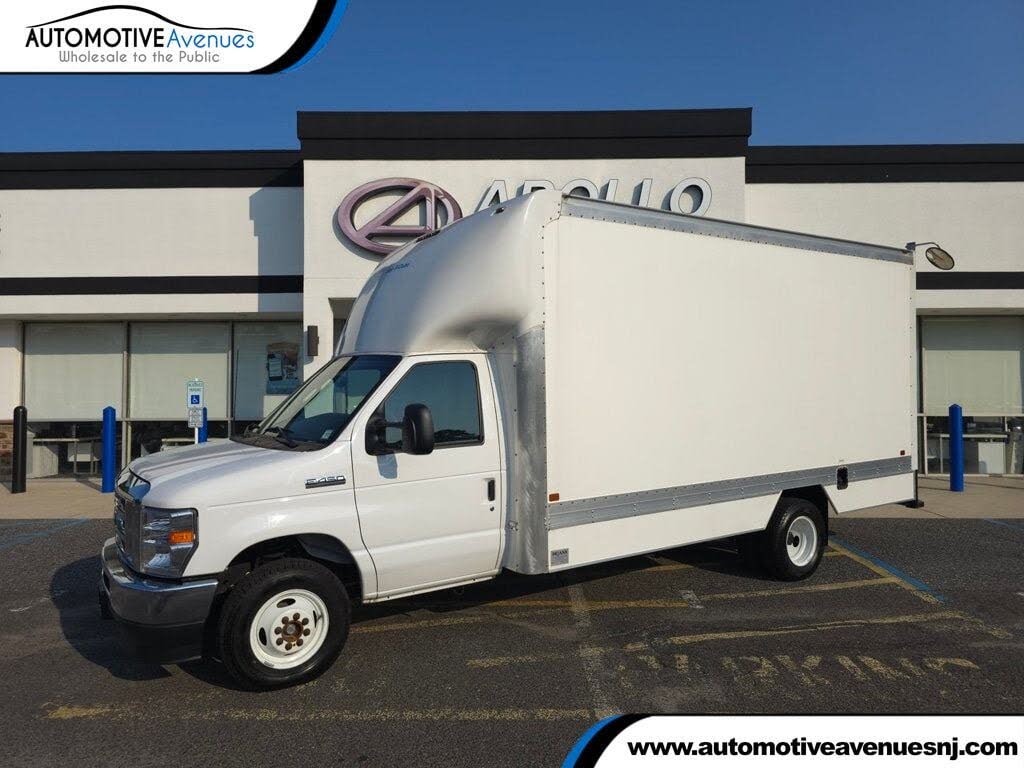 2023 Ford E-Series Chassis E-450 SD Cutaway 176 RWD