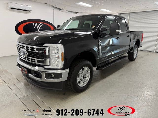 2025 Ford F-250 Super Duty XLT Crew Cab 4WD