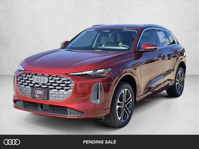 2025 Audi Q5 quattro Premium 40 TFSI
