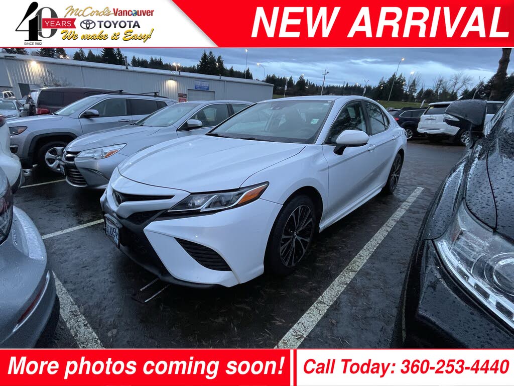 2019 Toyota Camry SE FWD