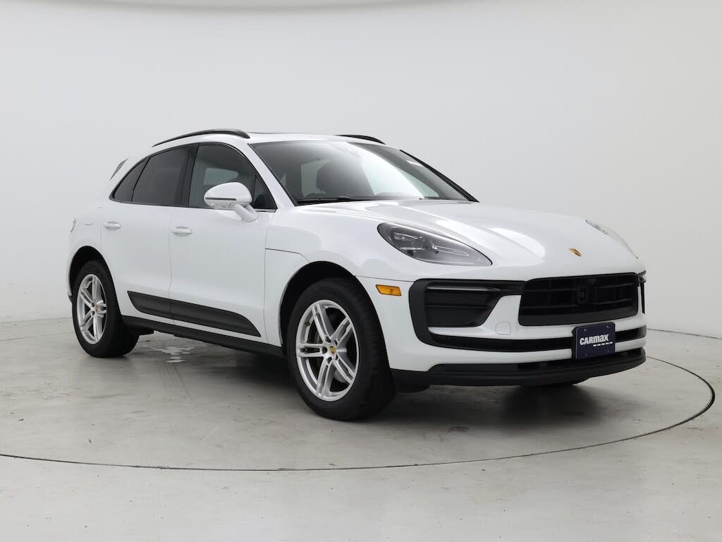 2022 Porsche Macan AWD